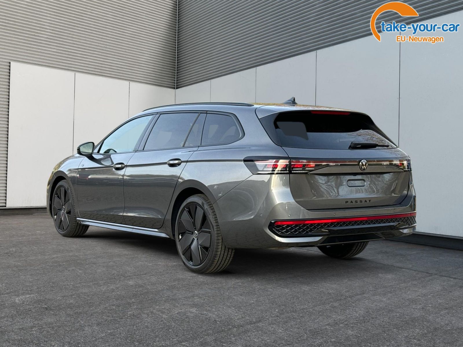 Volkswagen Passat Variant R-Line AHK+PANO+NAVI+Head-UP+M...