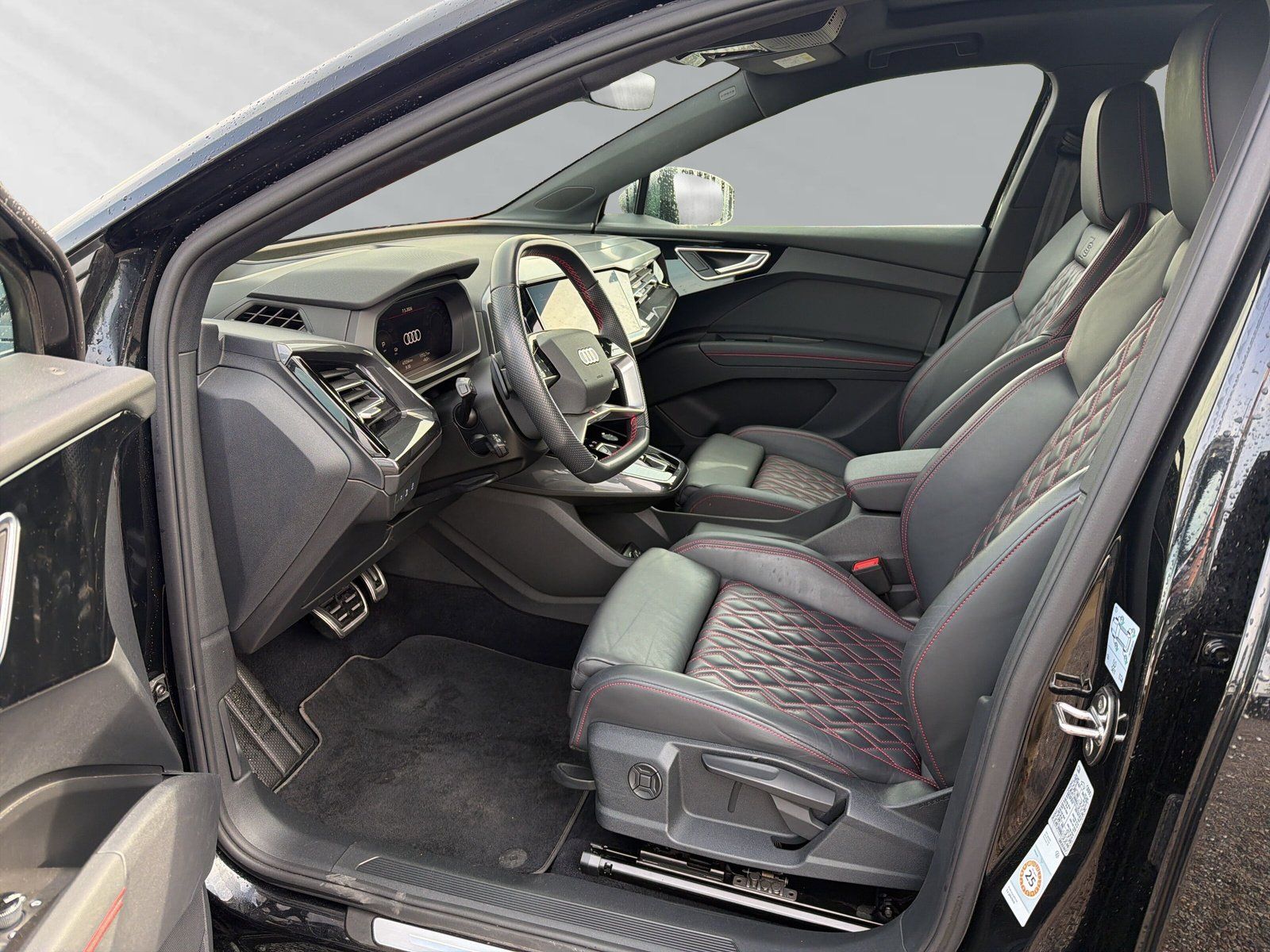 Audi Q4 e-tron Sportback quattro S line *PANO*AHK*NAV