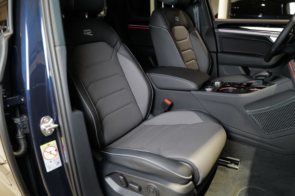 Volkswagen Touareg 3.0TDI R-Line BlackStyle StdHz Wankstabi