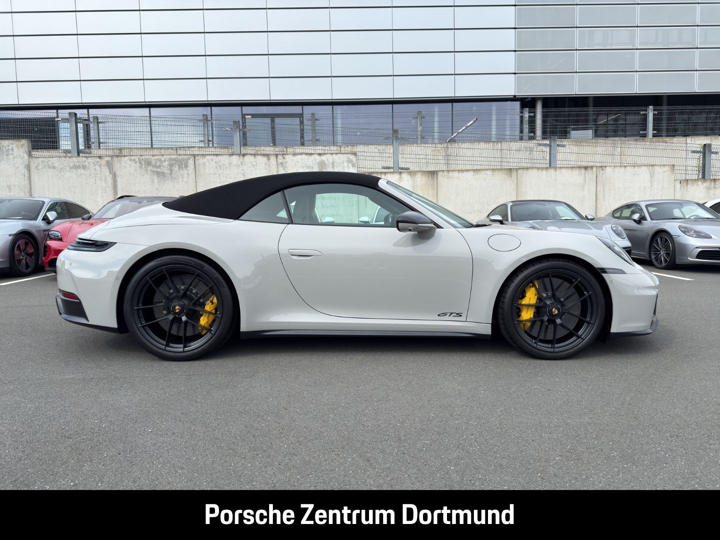 Porsche 992 911 Carrera 4 GTS Cabrio Burmester Clubleder