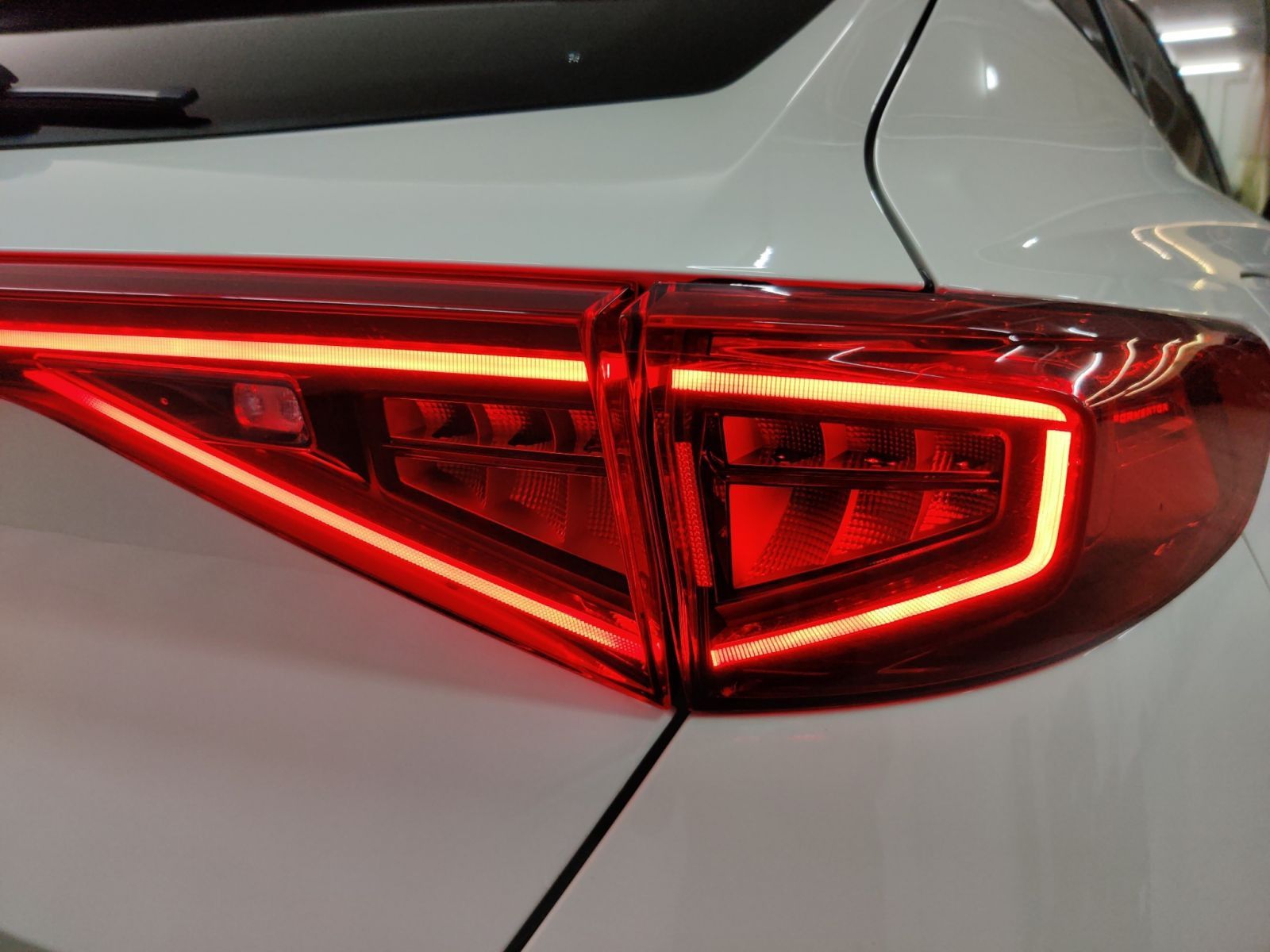 Cupra Formentor eHYBRID AHK/LED/FAP:XL/Navi/Pano/RFKam