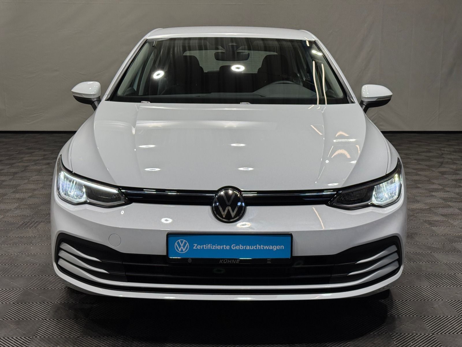 Volkswagen Golf Life 1.0 TSI - Samsaru's Car Outlet
