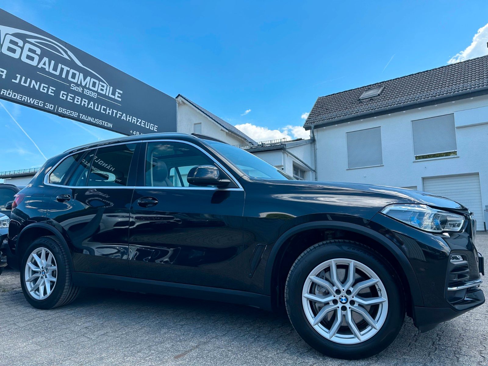 BMW X5 xDr45e xLine PANO*B&W*ACC*HUD*KomfSitz*Laser