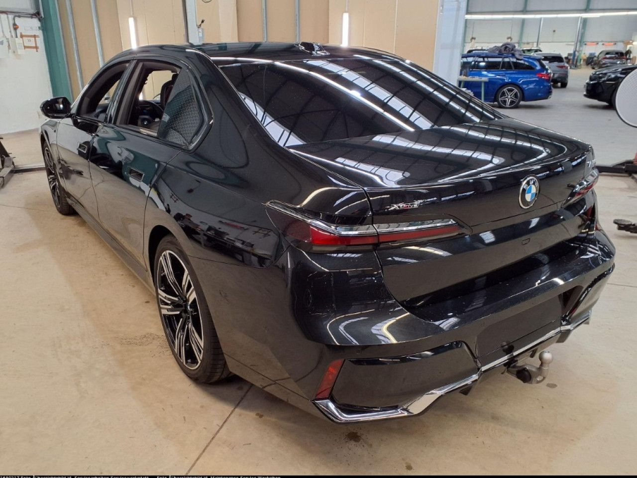 BMW 740d xDr M Sport Fond-Ent,StHz,SkyL,AHK,AktivL