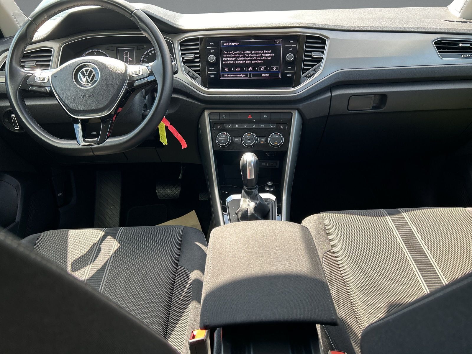 Volkswagen T-Roc 2.0 TDI Style - Samsaru's Car Outlet