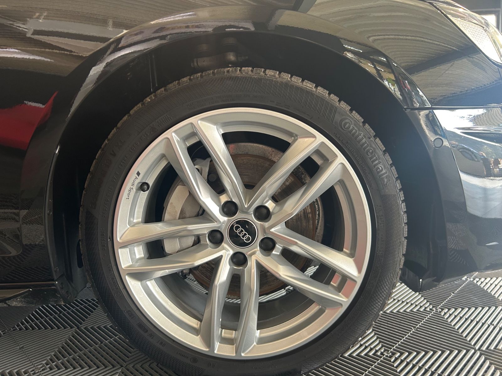 Audi A4 Avant 40 TFSI quattro advanced - Samsaru's Car Outlet