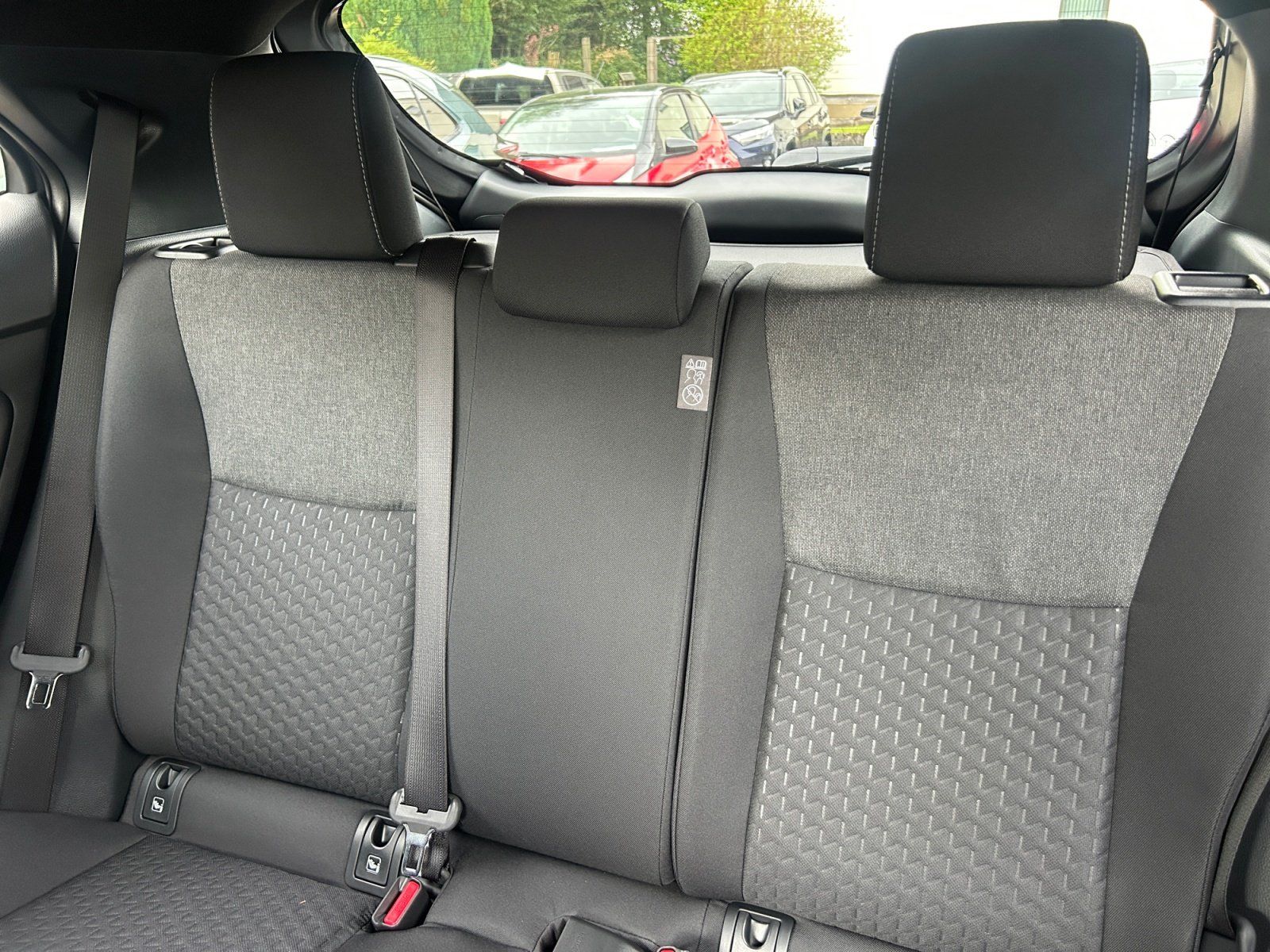 Toyota Yaris Cross 5-Türer Teamplayer 1.5L Hybrid 96 kW