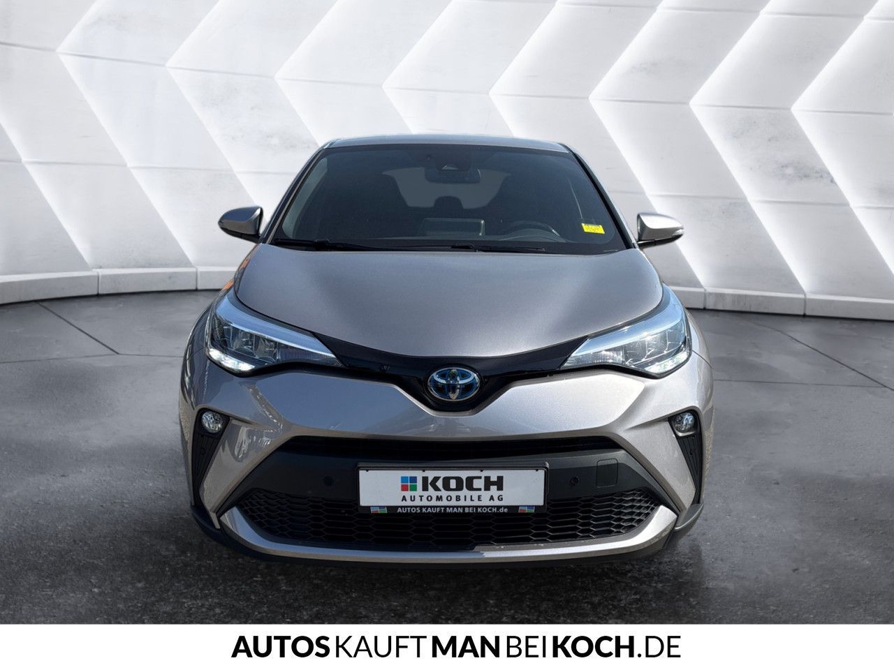 Toyota C-HR 2.0 Hybrid - Samsaru's Car Outlet
