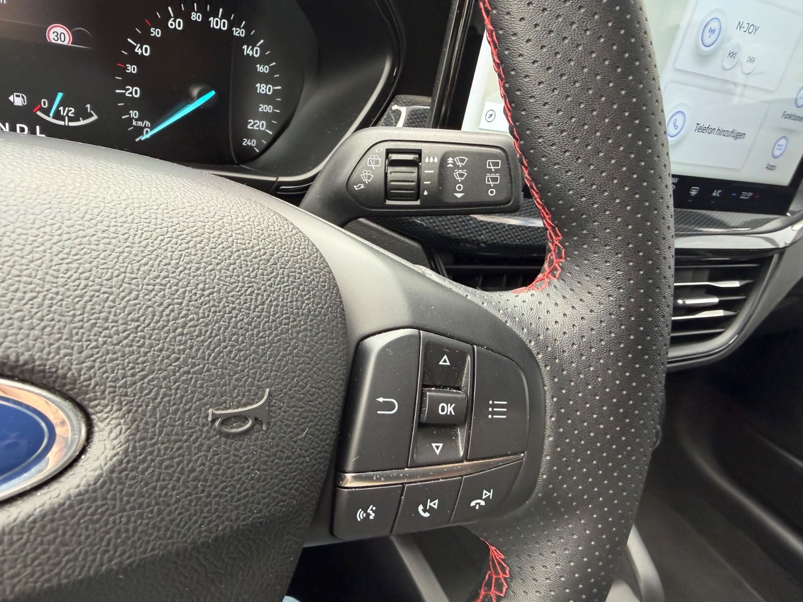 Ford Focus Turnier 1.5TDCI ST-Line AUTOMATIK*ACC*NAVI