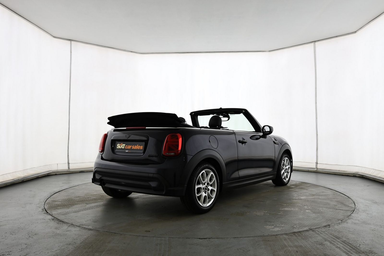 MINI Cooper Cab. Classic Trim - Samsaru's Car Outlet