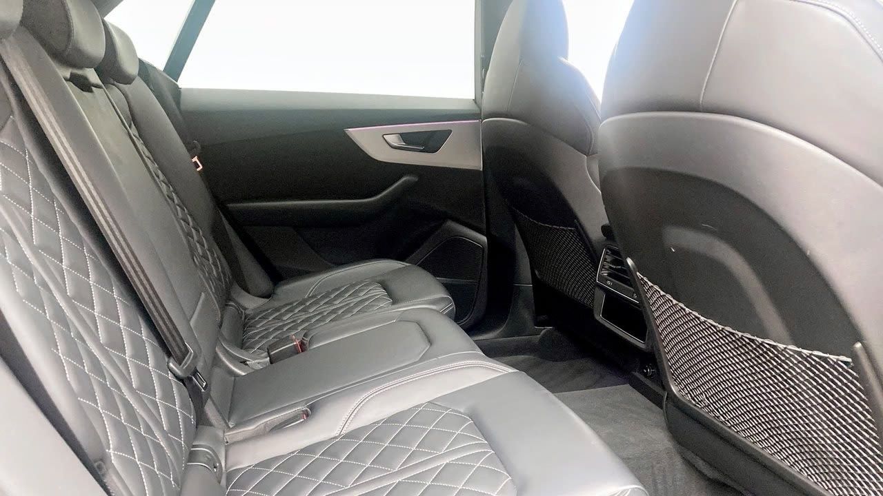 Audi Q8 55 TFSI Quattro 340HP S-LINE HD-Matrix *VAT*
