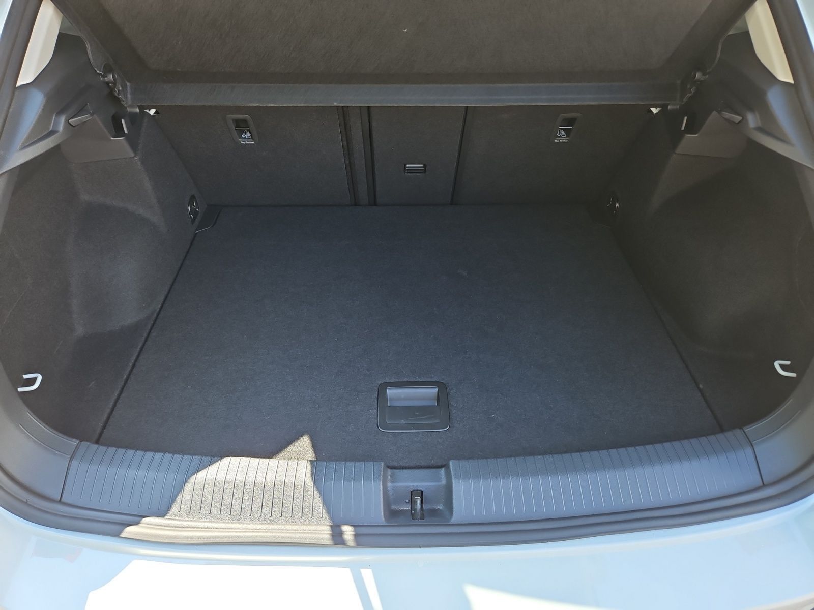 Volkswagen T-Roc 1.5 TSI Style - Samsaru's Car Outlet