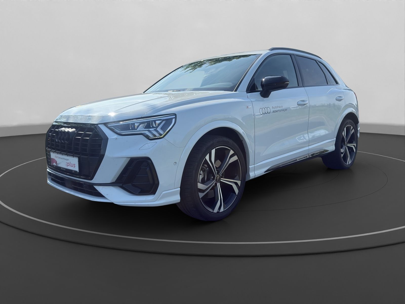 Audi Q3 40 TDI QUATTRO S-LINE+AHK+NAVI+MATRIX