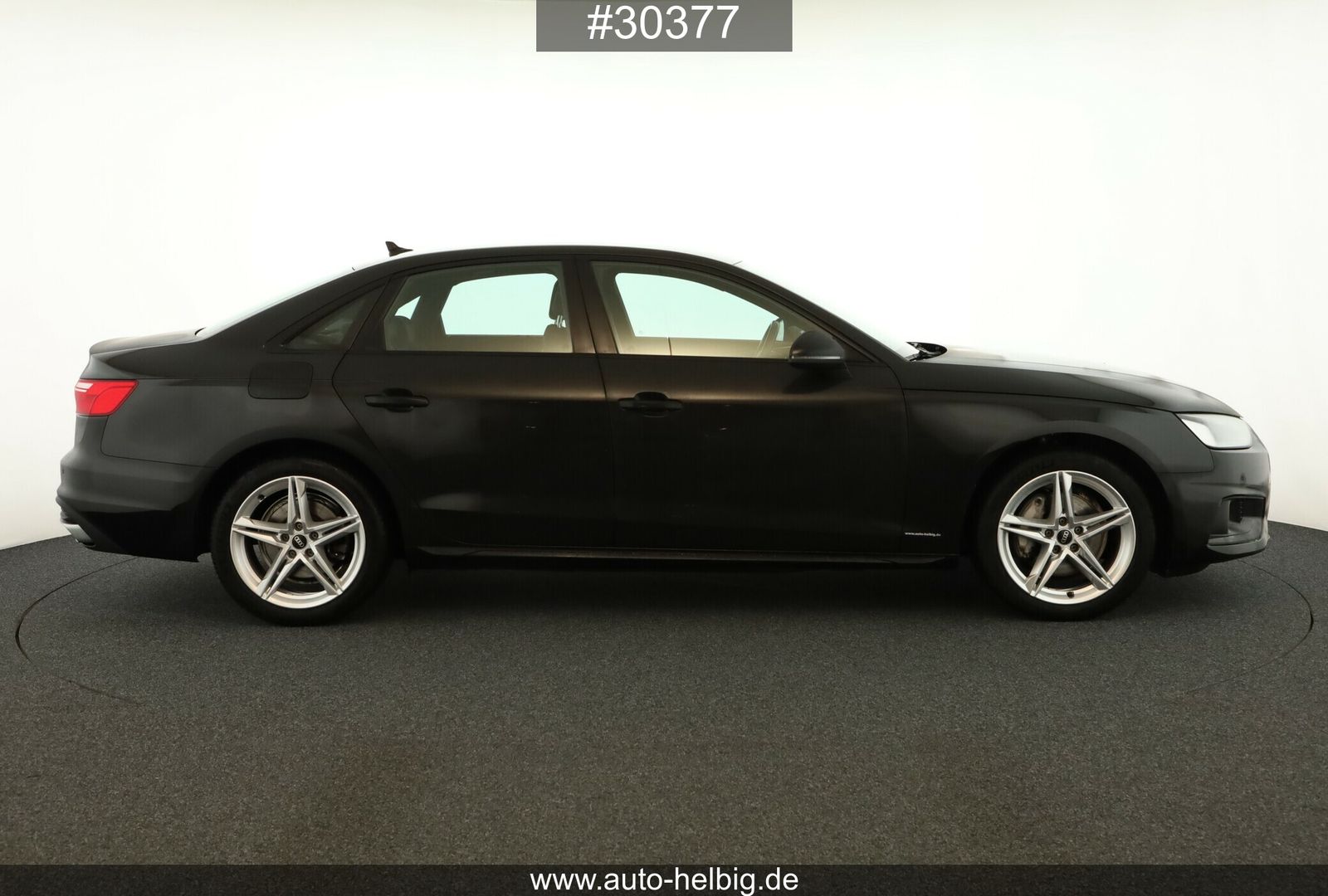 Audi A4 Lim. 40 TDI quattro advanced #Black#AHK#18Z#