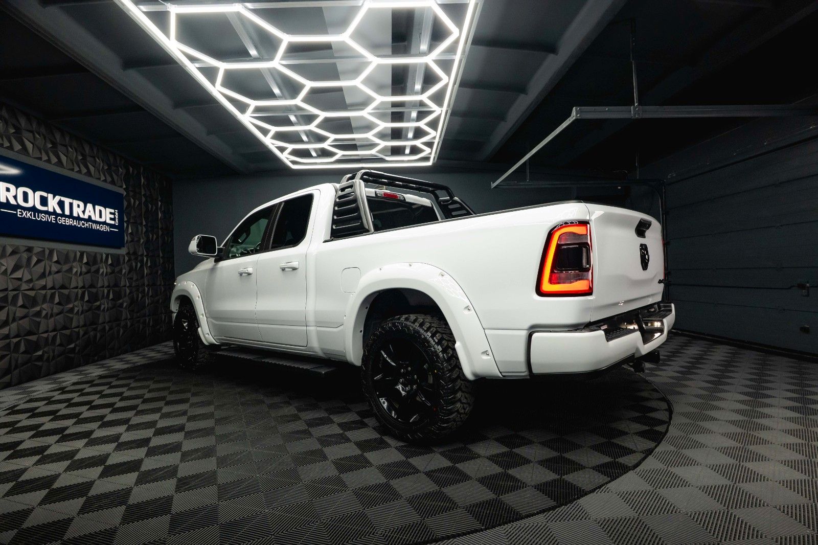 Dodge RAM 5.7 V8 HEMI 4x4 OFFROAD LONGBED Limited 19%