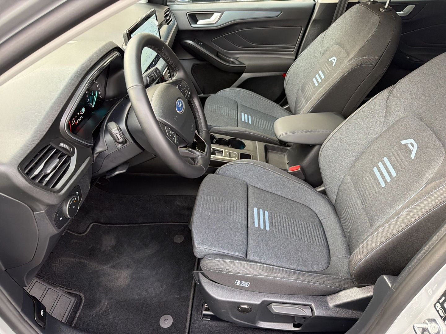 Ford Focus Turnier Active 1.5 Ecoblue +LED+ACC+TWA+PD
