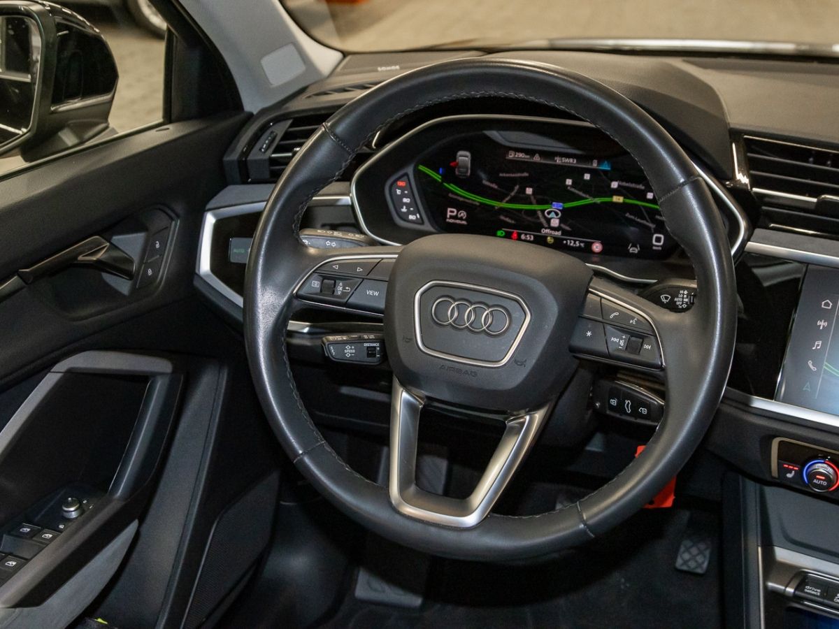 Audi Q3 Sportback 45 TFSI qu design selection - Samsaru's Car Outlet