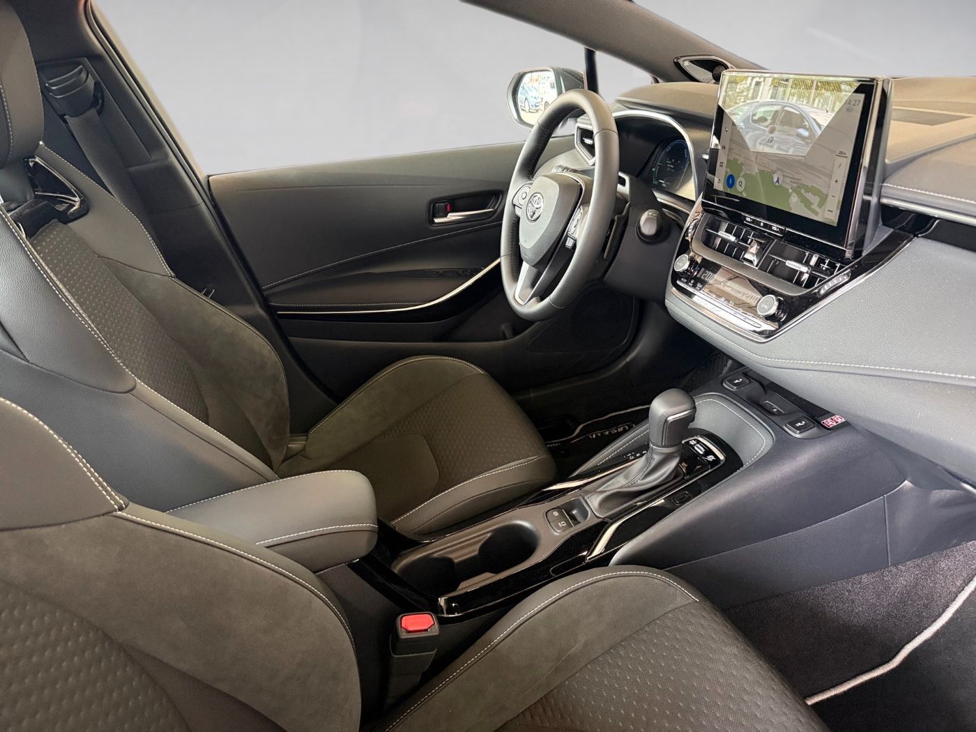 Toyota Corolla Touring Sports 2.0 Lounge PanoramaSD JBL