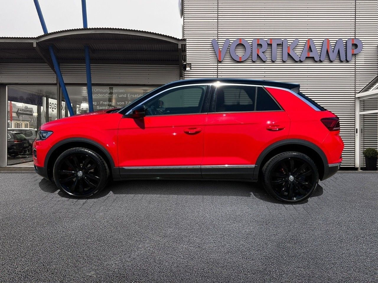Volkswagen T-Roc Sport - Samsaru's Car Outlet