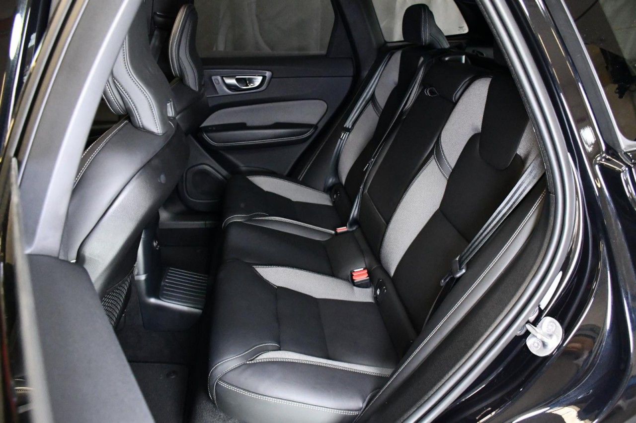 Volvo XC60 T6 Recharge Ultra Black AWD - Samsaru's Car Outlet
