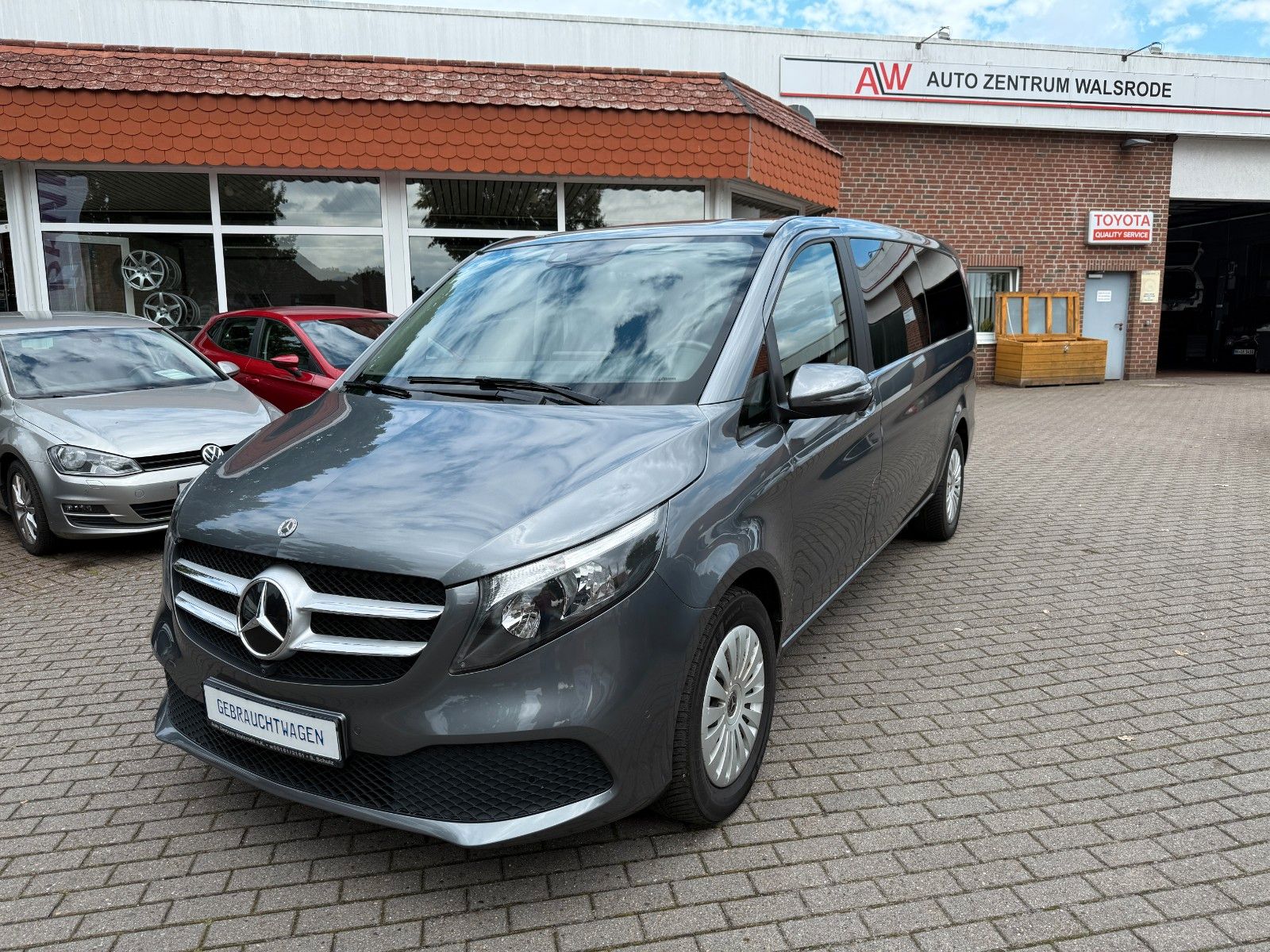 Mercedes-Benz V250 d - Samsaru's Car Outlet