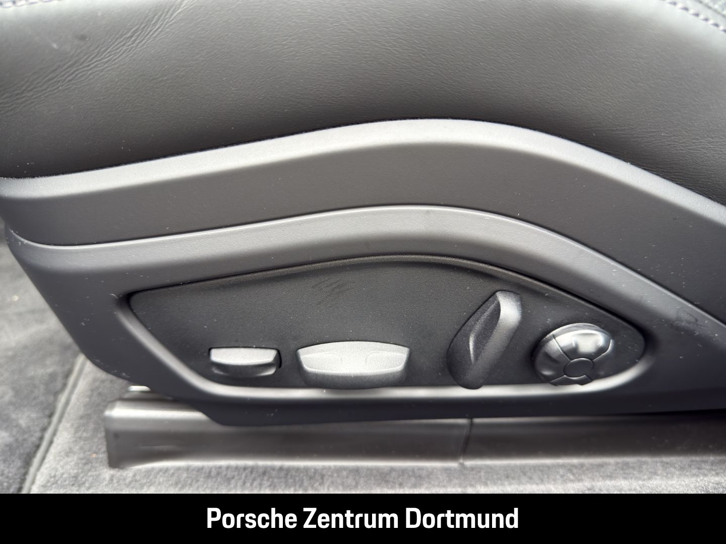 Porsche Panamera 4 E-Hybrid SportTurismo PlatinumEdition