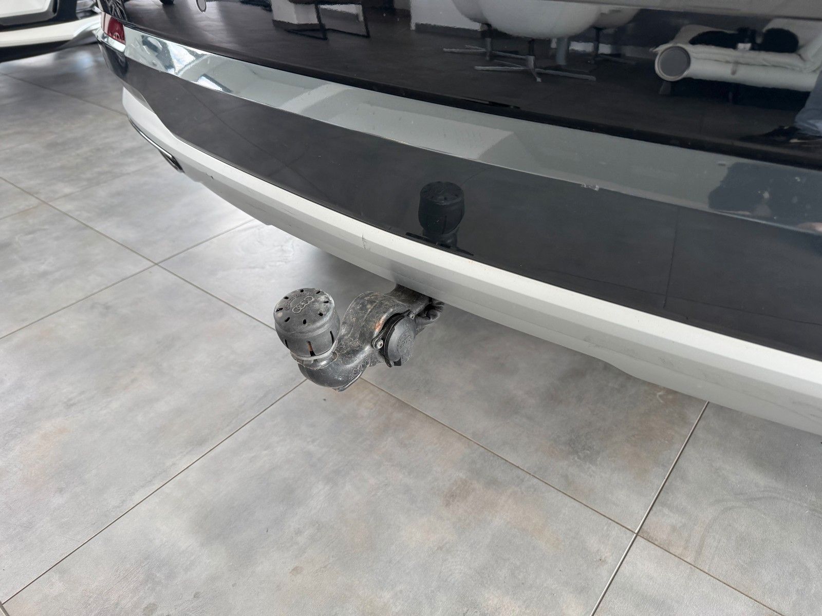 Audi Q3 45TFSI qu S tronic - Samsaru's Car Outlet