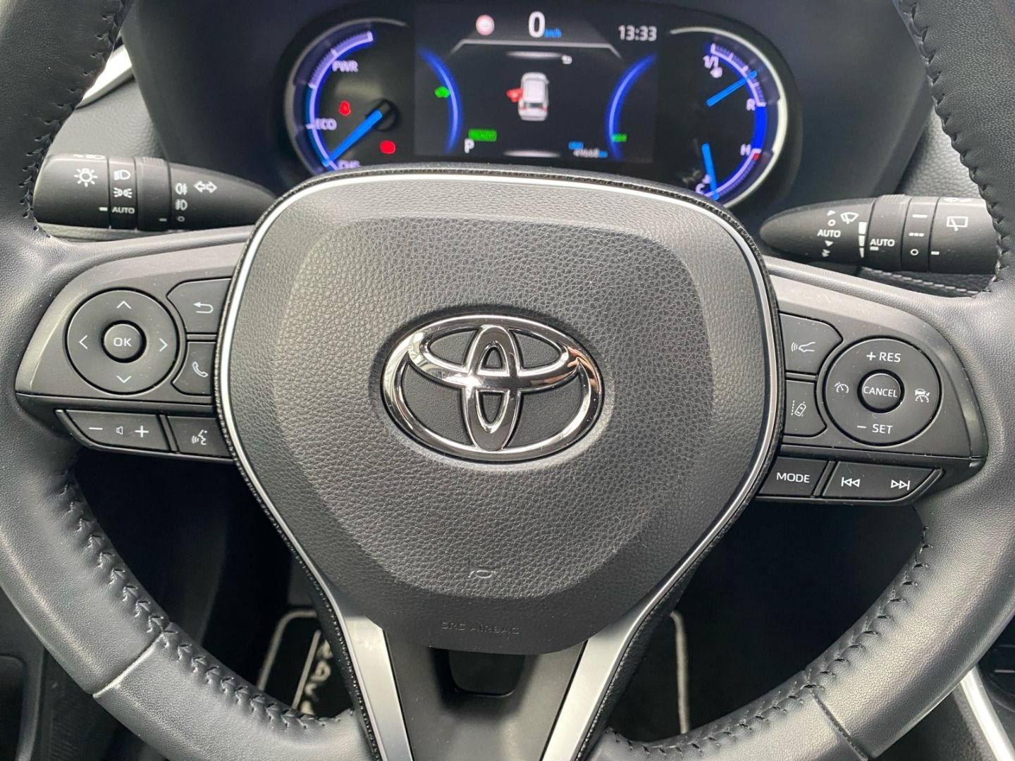 Toyota RAV 4 2.5 4x4 Hybrid - Samsaru's Car Outlet