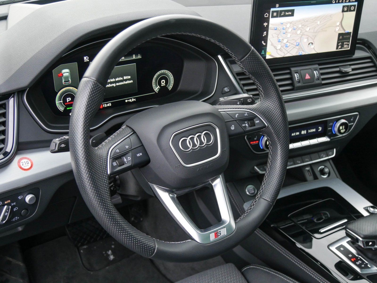 Audi Q5 55 TFSI e S line Black Pano Luft B&O AHK