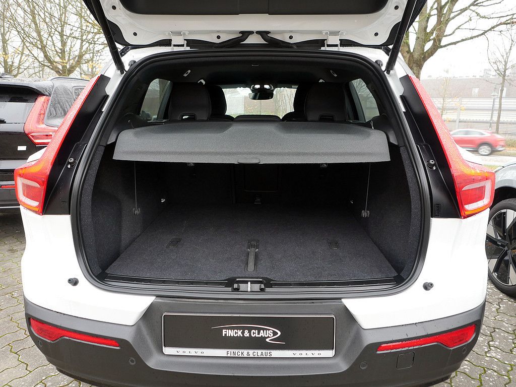 Volvo XC40 Plus Recharge Pure Electric AHK