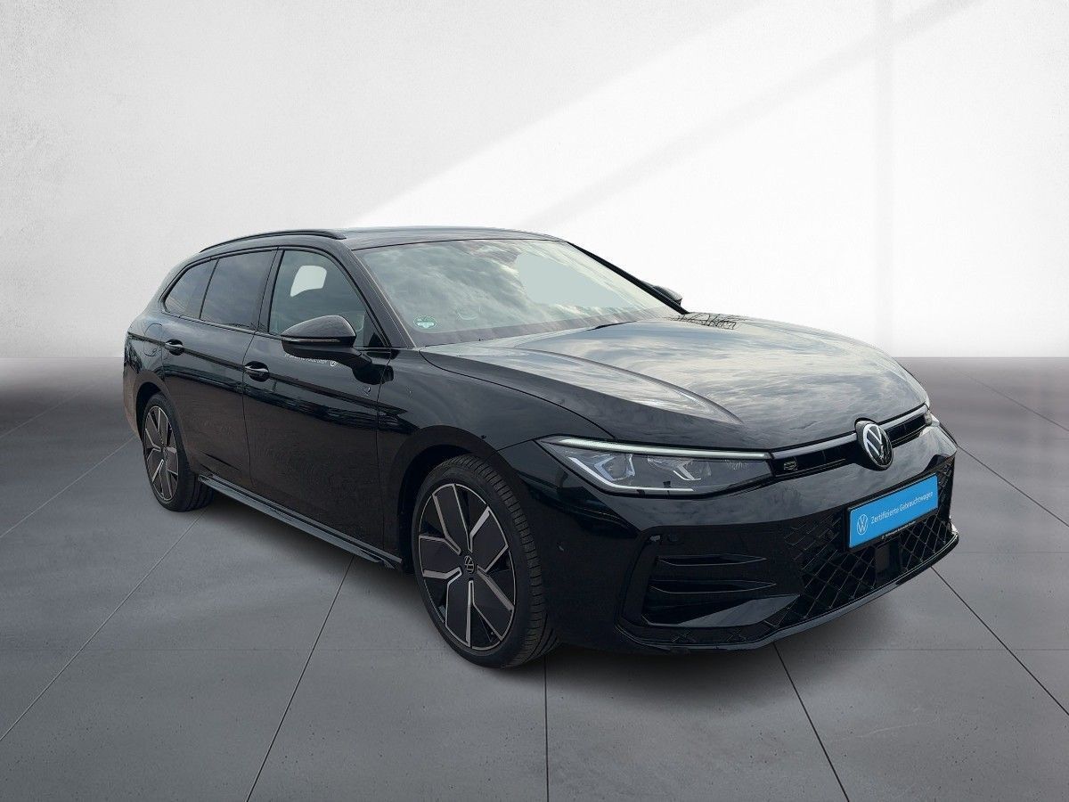 Volkswagen Passat Variant 2.0 TDI DSG 4M R-Line AHZV Pano H