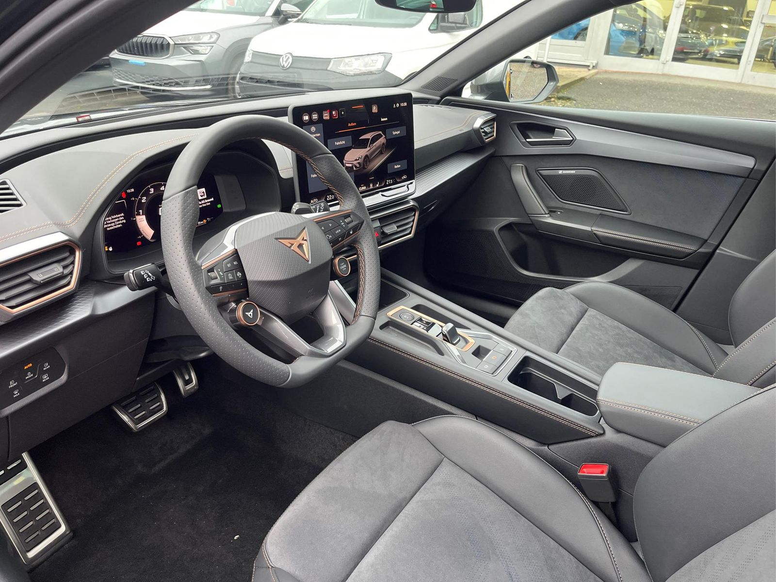 Cupra Leon Sportstourer 2.0 TSI VZ 4Drive - Samsaru's Car Outlet