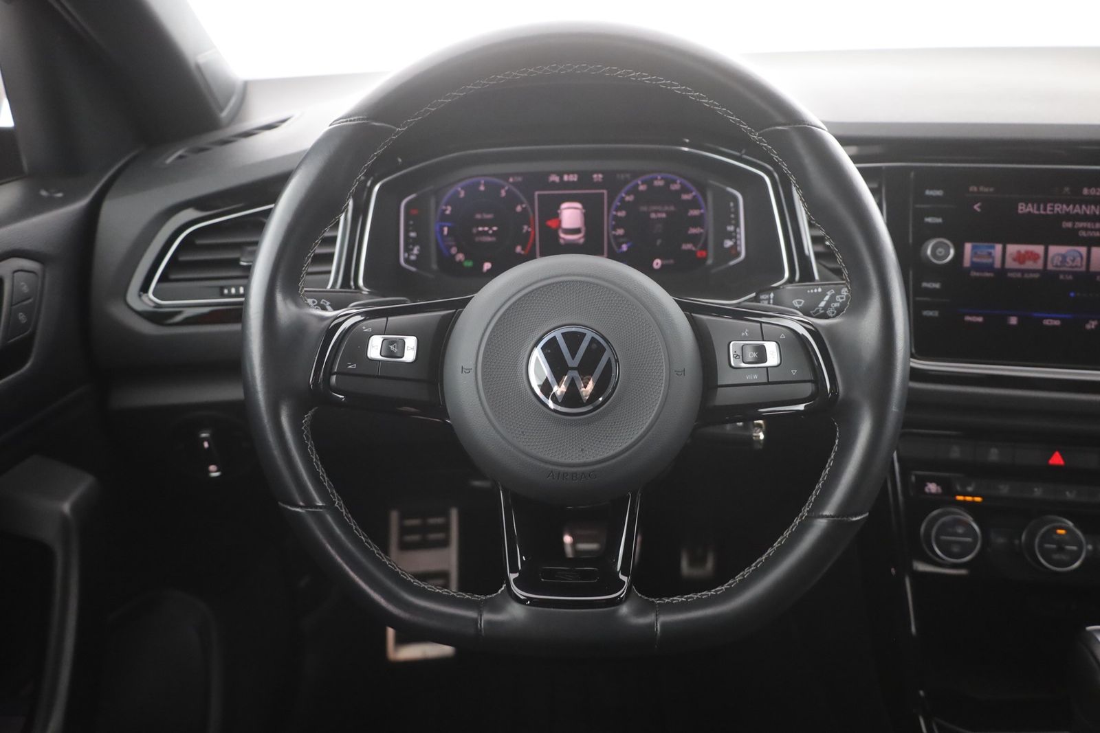 Volkswagen T-Roc 2.0 TSI R 4Motion - Samsaru's Car Outlet