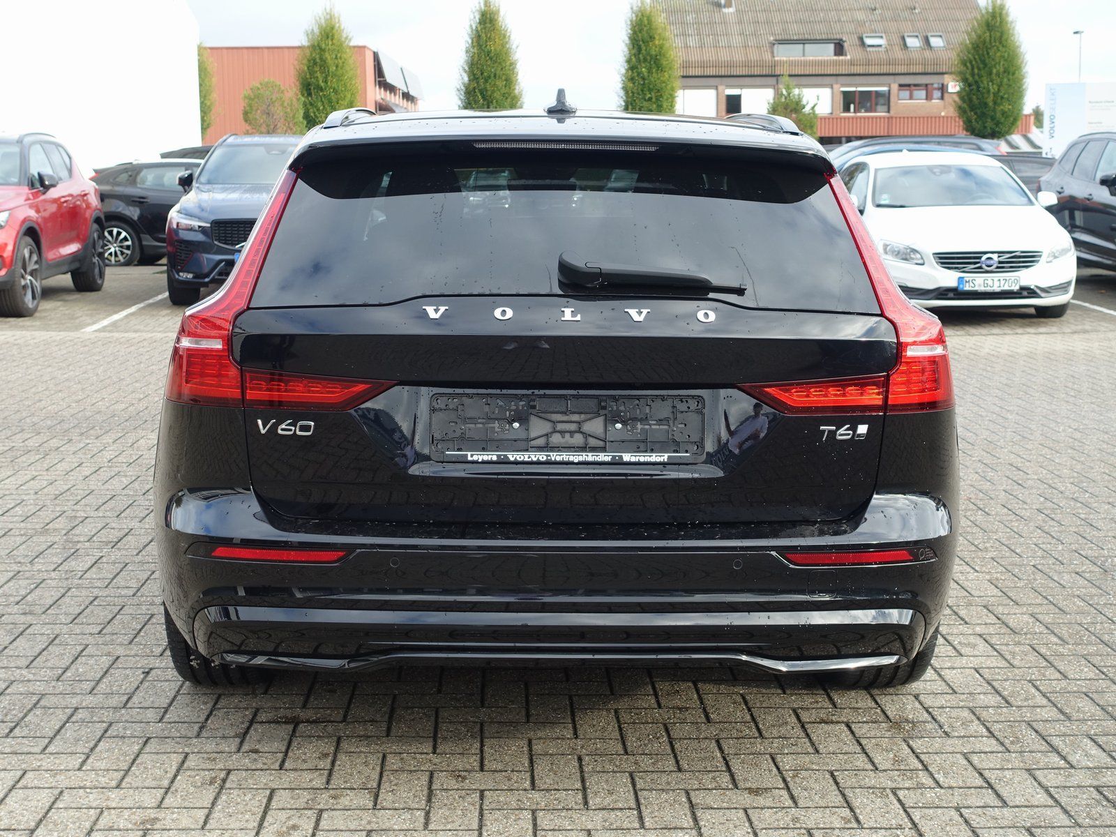 Volvo V60 Ultra T6 AWD Plug-in Hybrid/AHK/B&W/360°Cam