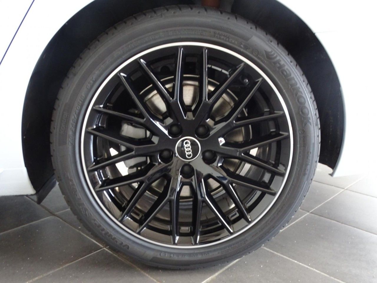 Audi A4 Avant 2.0 TDI advanced Aut. - Samsaru's Car Outlet