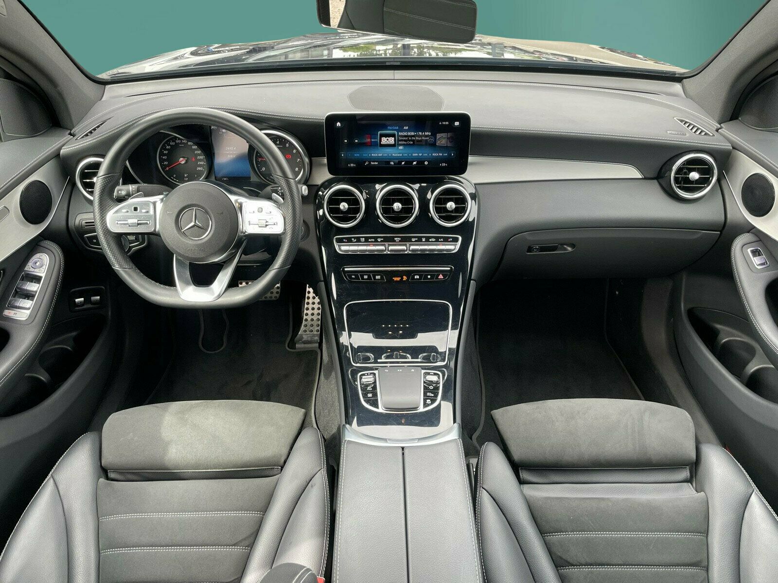 Mercedes-Benz GLC 300 e 4M AMG - Samsaru's Car Outlet