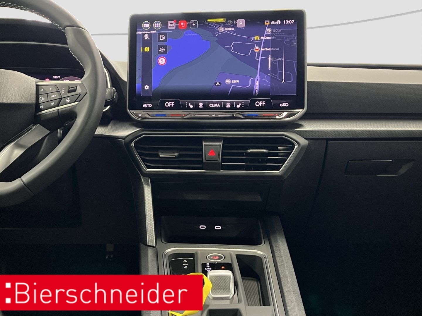 Seat Leon SP 1.5 eTSI DSG Style AHK MATRIX REAR VIEW