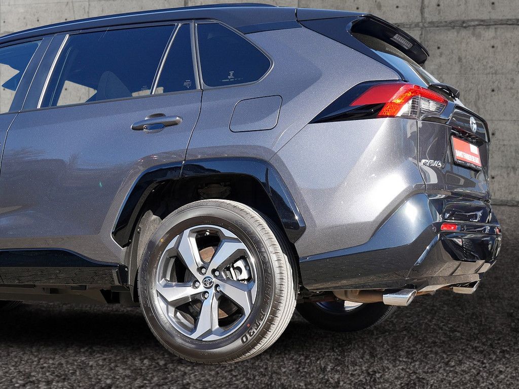 Toyota RAV 4 Plug-in Hybrid 4x4 AHK 1850 KG HUD teampla