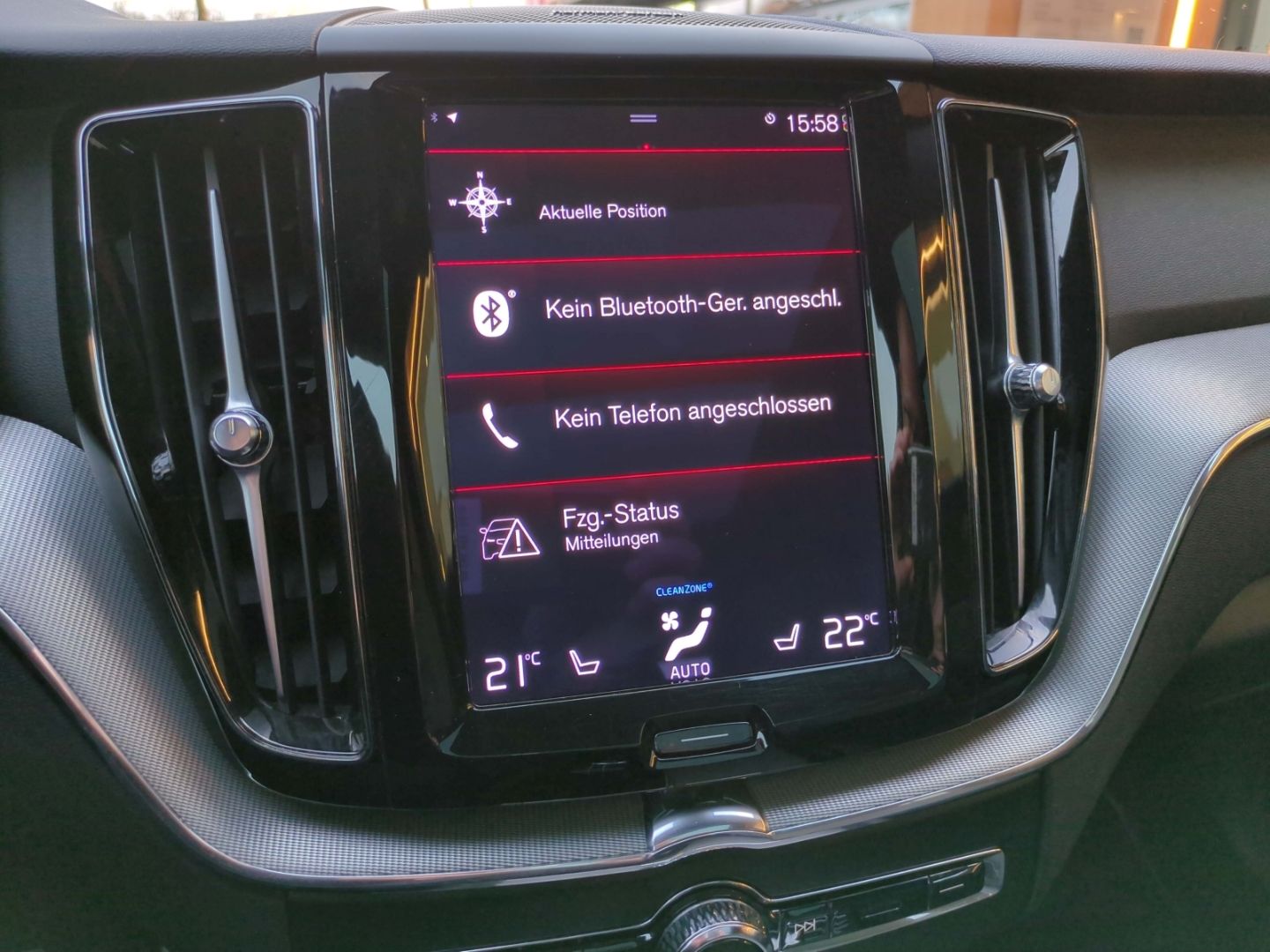 Volvo XC60 R Design Recharge Plug-In Hybrid AWD T8 Twi