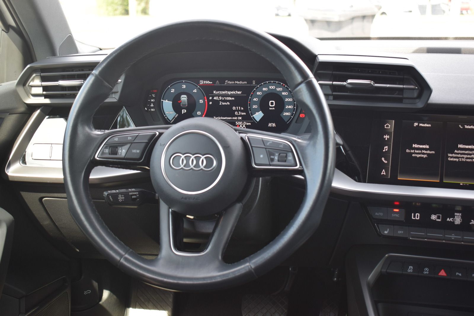 Audi A3 Sportback 30 TDI advanced Automatik/AHK