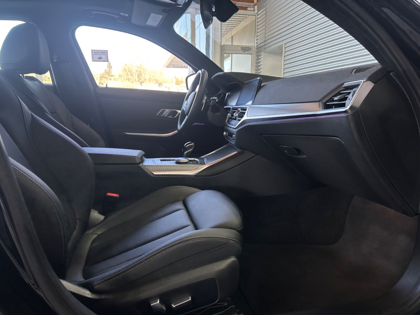 BMW 330i M-PERFORMANCE - Samsaru's Car Outlet