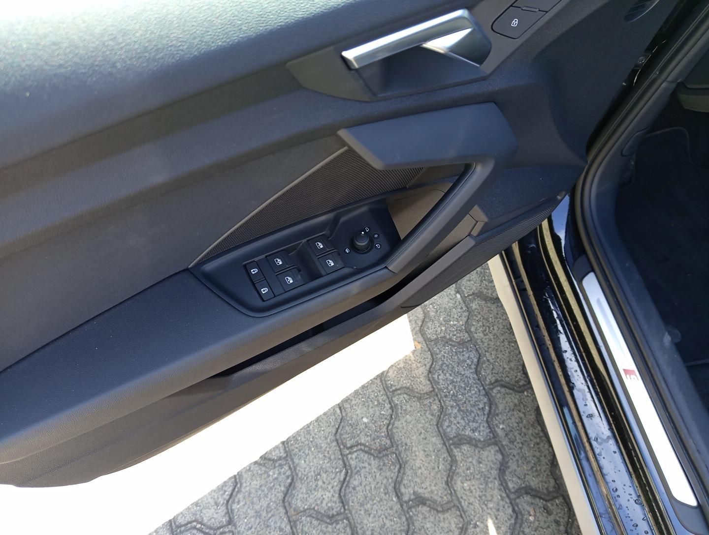 Audi A3 30 TFSI S line LED/Navi/SHZ/DAB/Allwetter