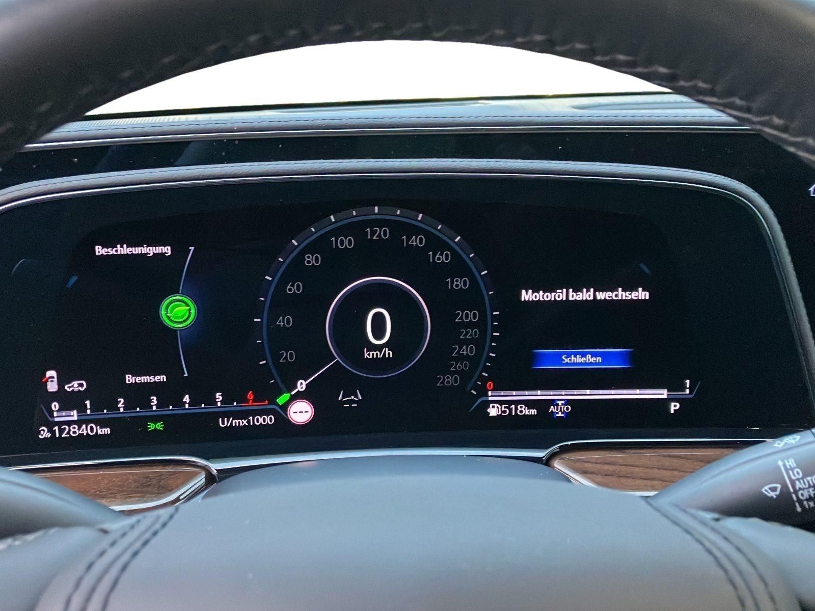 Cadillac Escalade Sport Platinum AWD *Voll*