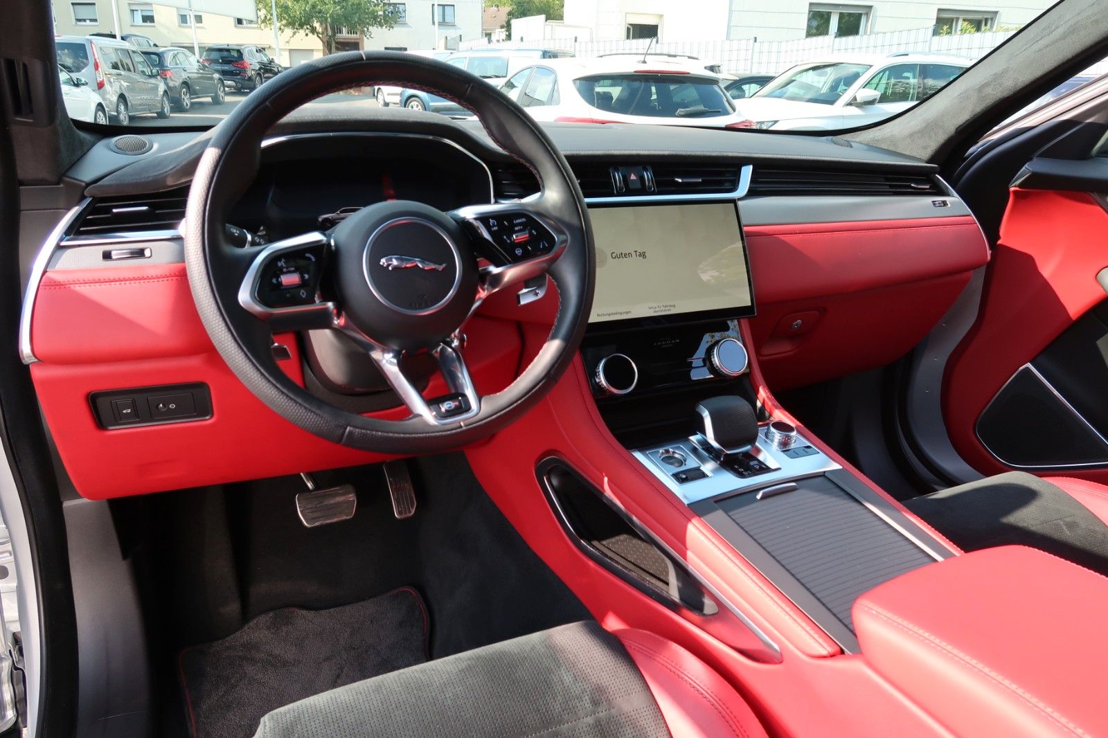 Jaguar F-Pace F-PACE SVR AWD # 26 tkm # Schiebedach...