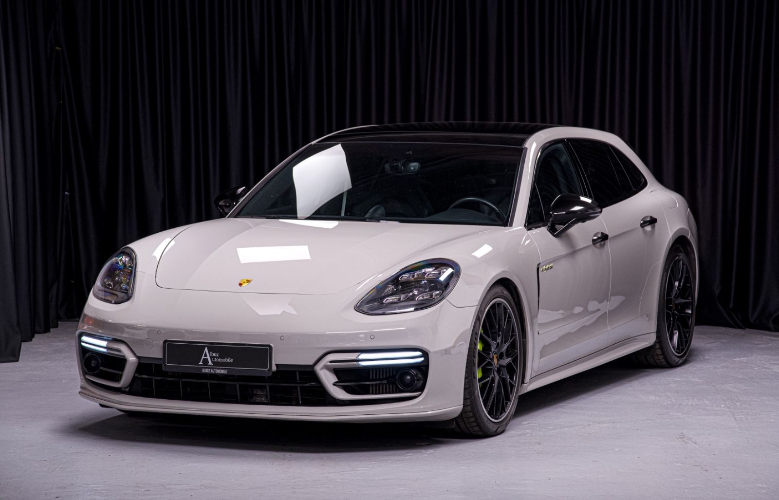 Porsche Panamera ST 4E-Hybrid Platinum Editi SportDesign