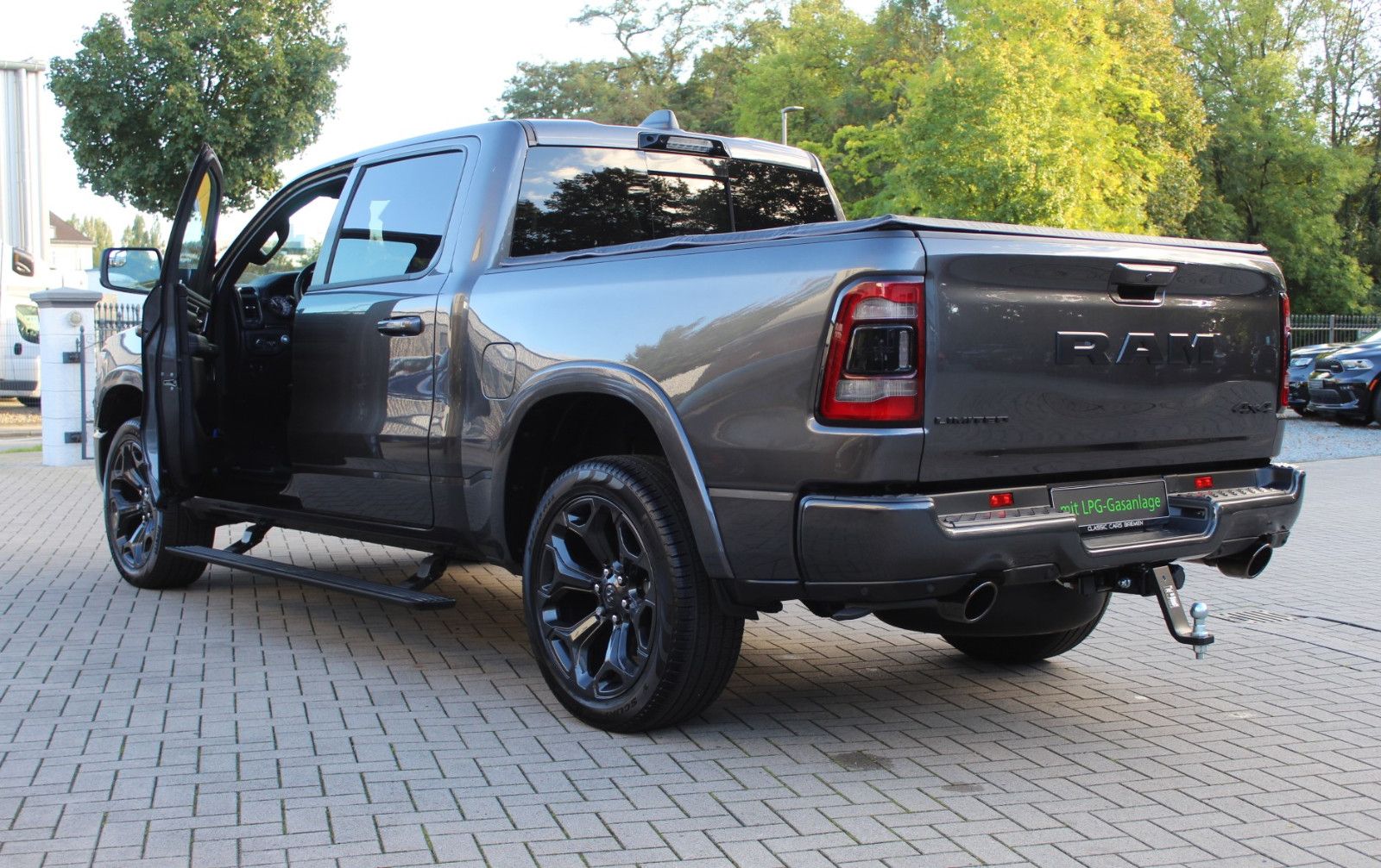 Dodge RAM 5,7L LIMITED, HUD, LPG, 360°, Deutsche EZ