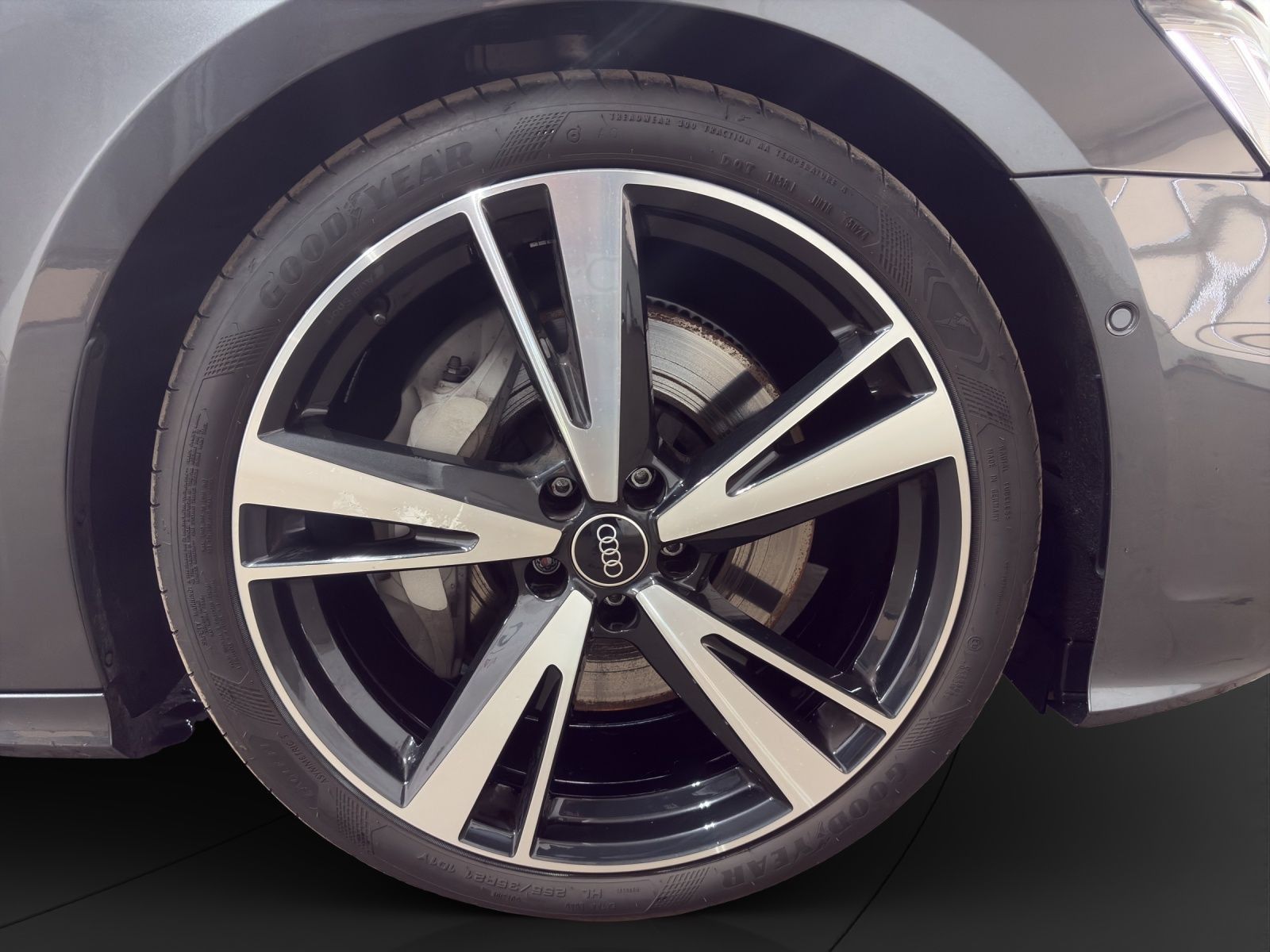 Audi A6 Lim. 50 TFSIe qu. S line AHK Pano Matrix LM 2