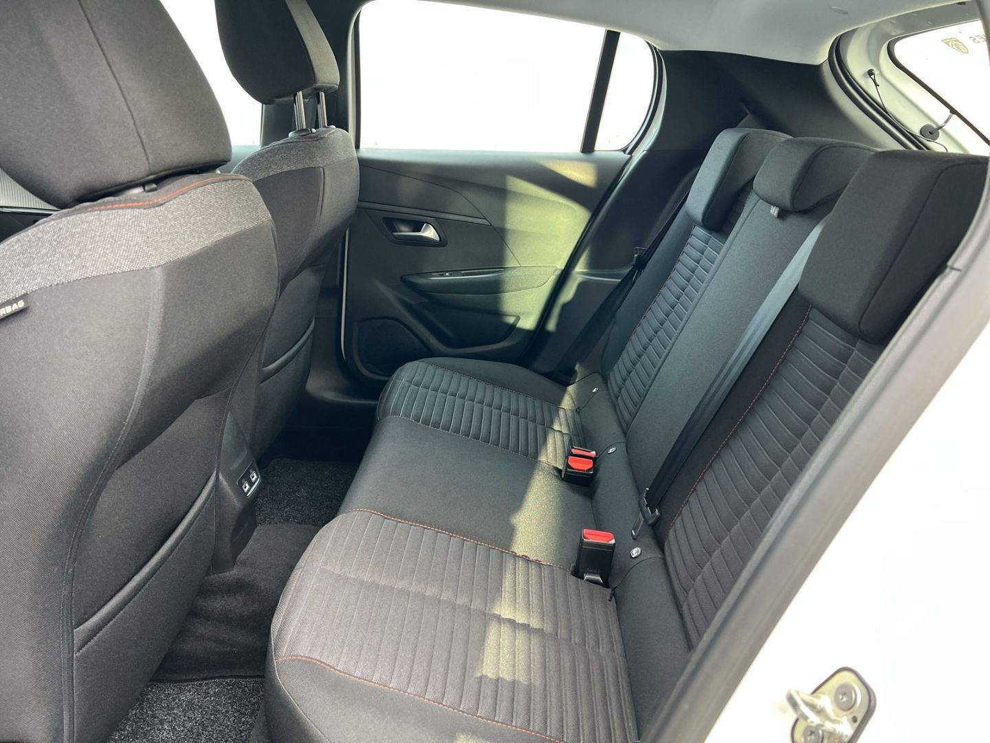 Peugeot 208 e- Active Pack - Samsaru's Car Outlet