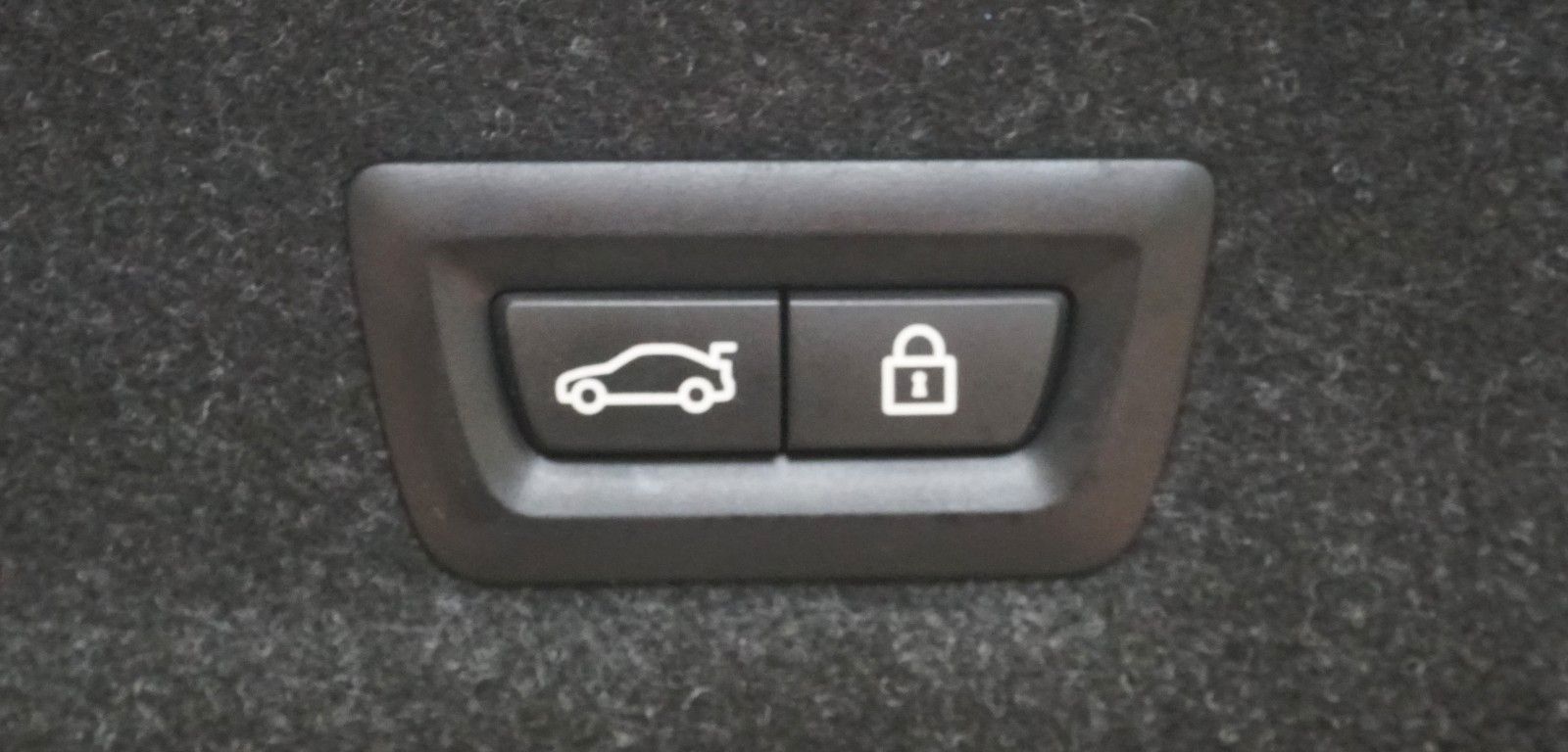 BMW 320 d xDrive - Samsaru's Car Outlet