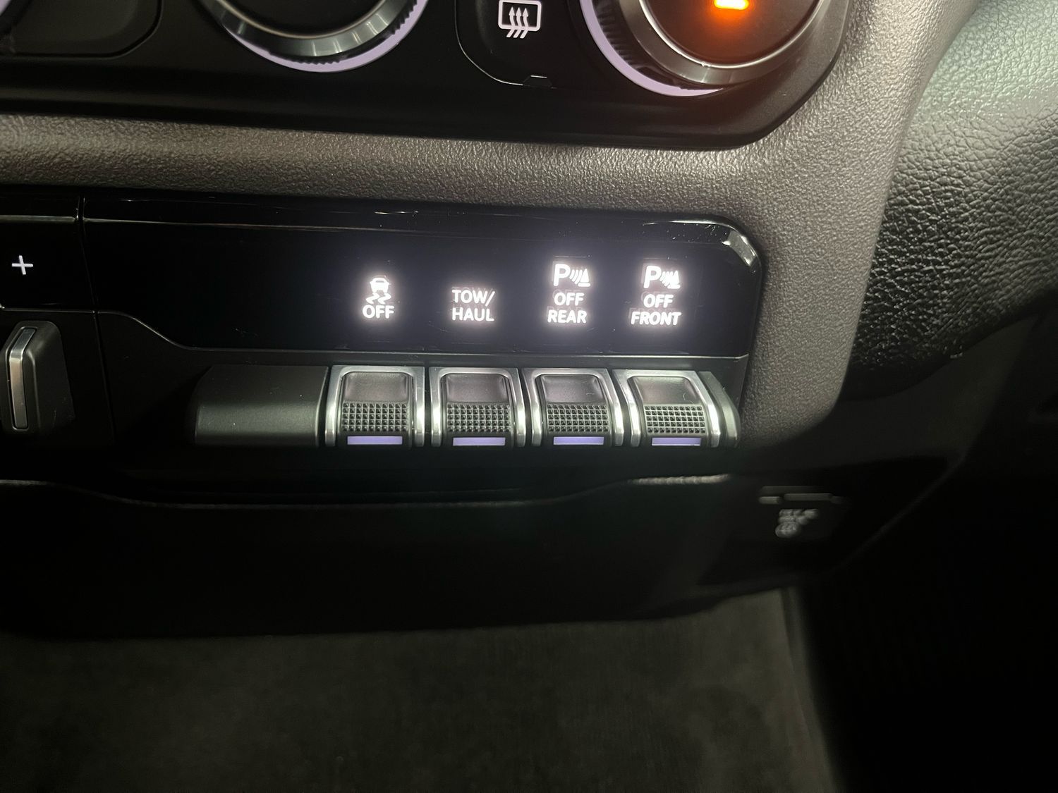 Dodge RAM 5,7l V8 CrewCab/LED/AHK/SHZ/Navi